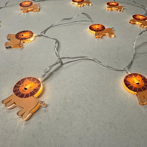 Le Toft String Light Lion